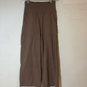 Lululemon tan cropped wide leg align legging